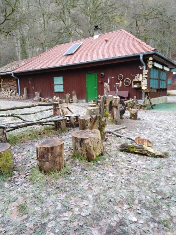 Ferienwohnung Mit Kleinem Garten Sonnenbuhl Bagian luar foto