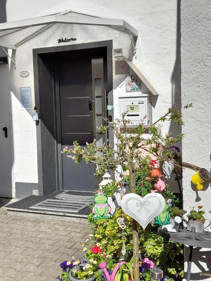 Ferienwohnung Mit Kleinem Garten Sonnenbuhl Bagian luar foto