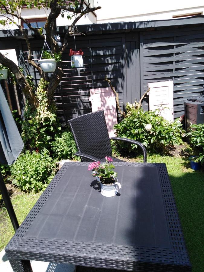 Ferienwohnung Mit Kleinem Garten Sonnenbuhl Bagian luar foto
